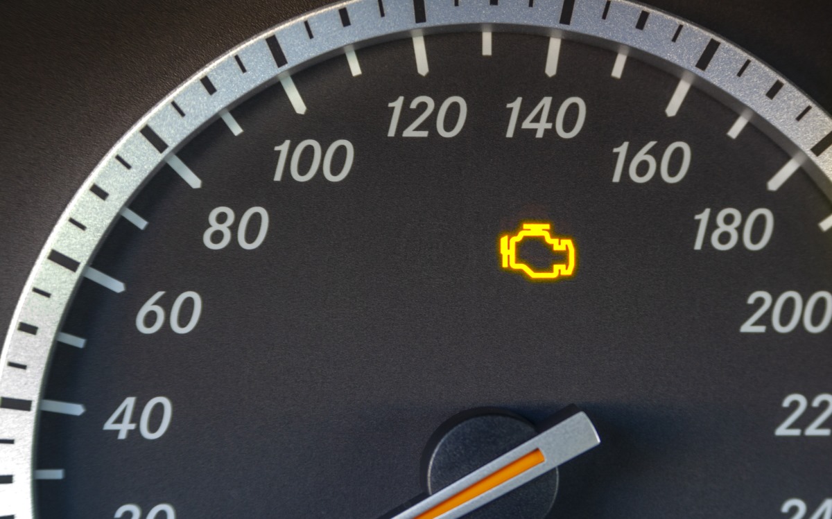 A close up of a speedometer

Description automatically generated with medium confidence